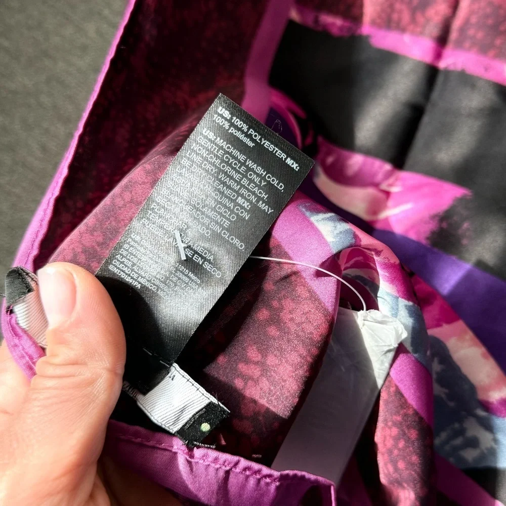 New White House Black Market Viola Oblong Scarf Cabernet Purple Floral NWT $79